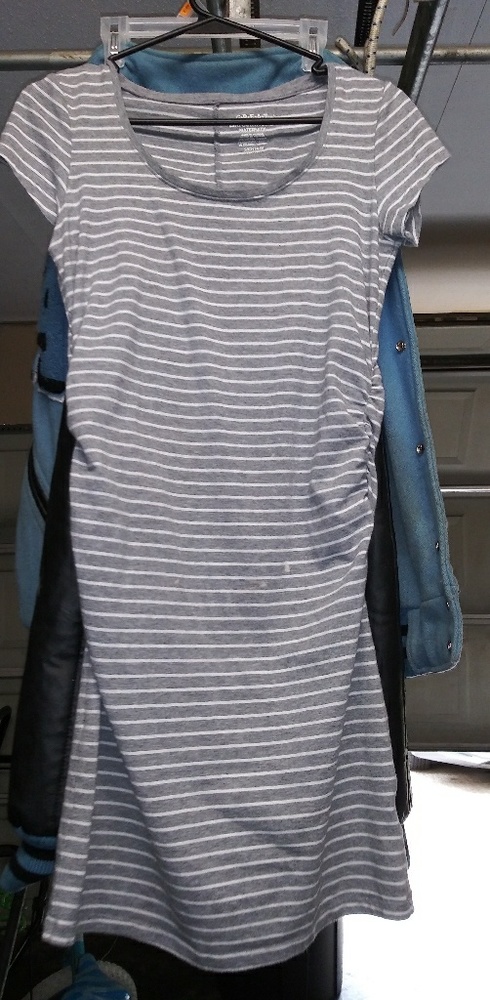 Womens small sized maternity dress